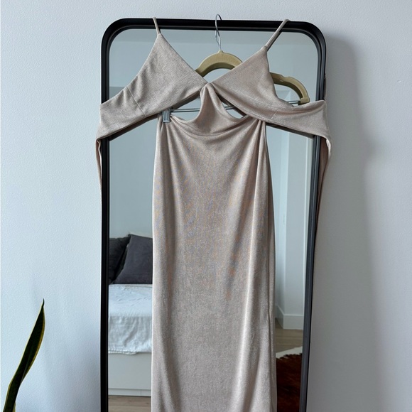 NWT Elegant Beige Cut-Out Dress - Picture 2 of 6